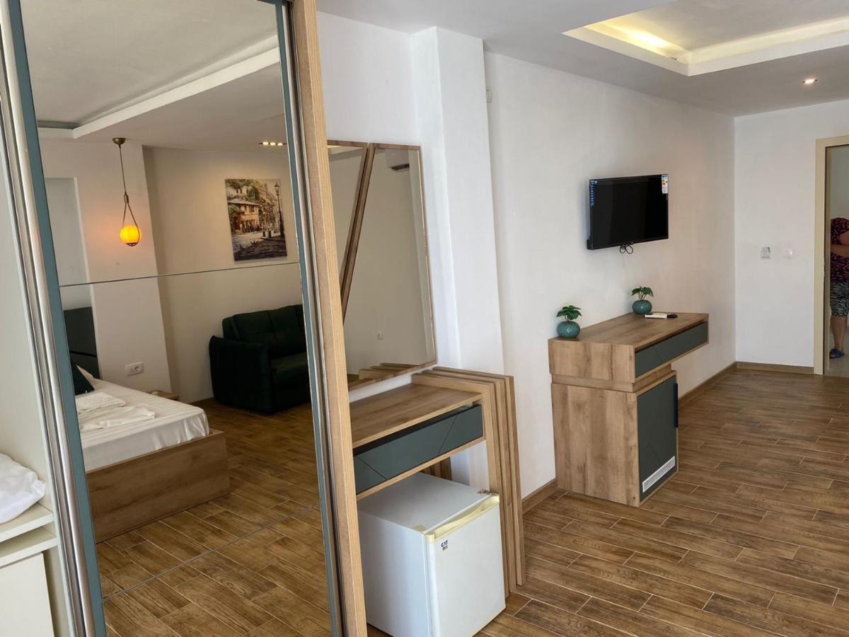 Vila Kollari Apartment อุลซิน ภายนอก รูปภาพ